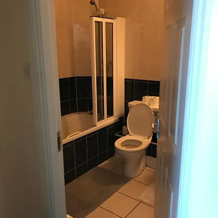 Spanish Arch City Centre Penthouse All Ensuite Feriehus