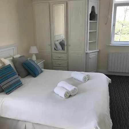 Spanish Arch City Centre Penthouse All Ensuite *