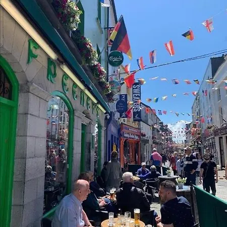 Spanish Arch City Centre Penthouse All Ensuite Galway