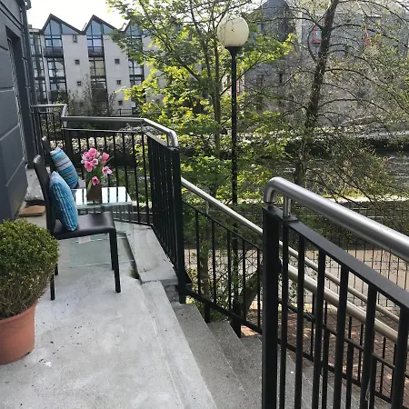 Holiday home Spanish Arch City Centre Penthouse All Ensuite